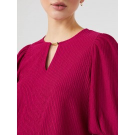 Textured Top With Front Keyhole